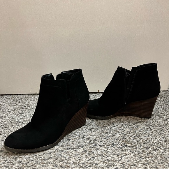 Greteel Madden Girl Black Wedge Booties - Picture 4 of 6